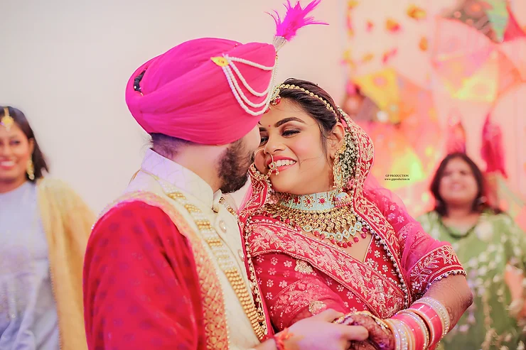 Meet Punjabi Boy Bengali Girl (Apoorva & Satinderpal)
